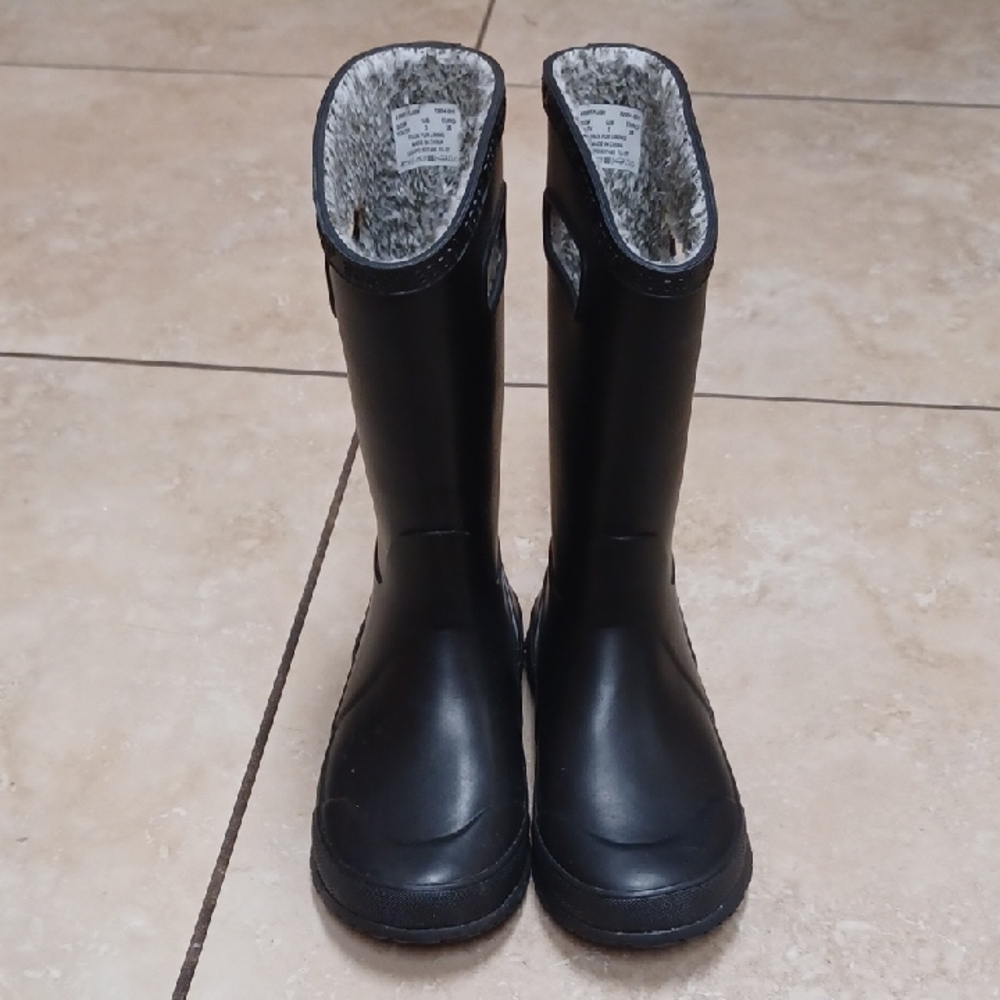 Bogs Black Kids Tall Plush Rainboot, Size 3 (EU 35)